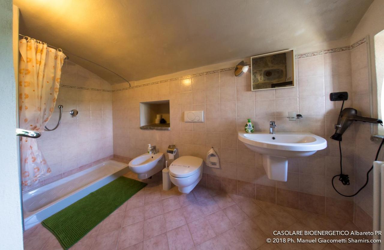 Il Casolare Bioenergetico Bed & Breakfast Albareto  Bagian luar foto