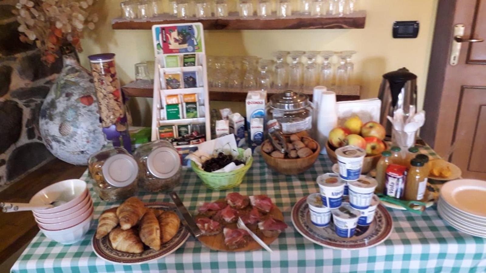 Il Casolare Bioenergetico Bed & Breakfast Albareto  Bagian luar foto
