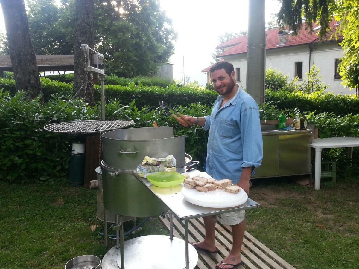 Il Casolare Bioenergetico Bed & Breakfast Albareto  Bagian luar foto